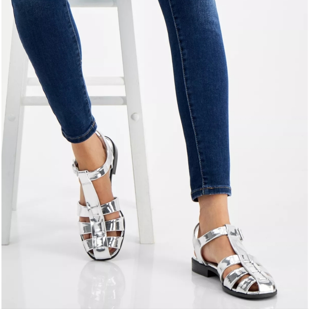 I.N.C. International Concepts Faela Fisherman Sandals Women's 8.5 M Silver TPU